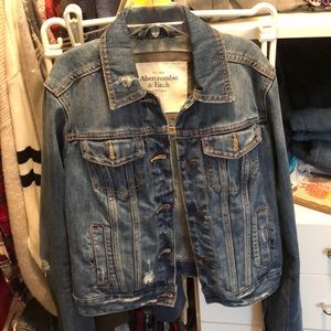 Ripped denim jacket Abercrombie XS